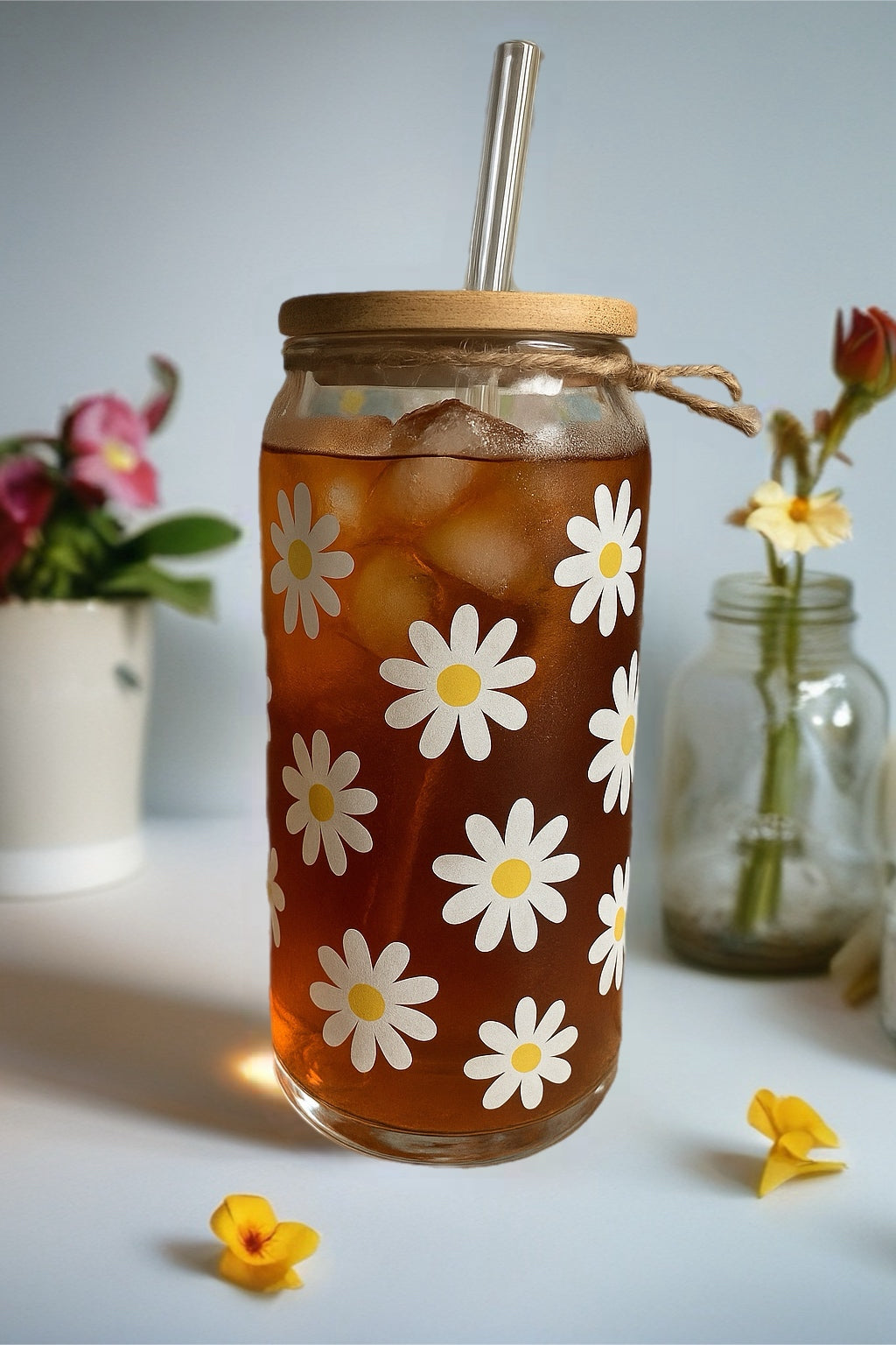 Daisy Glass Can Tumbler – 20oz with Bamboo Lid & Reusable Straw
