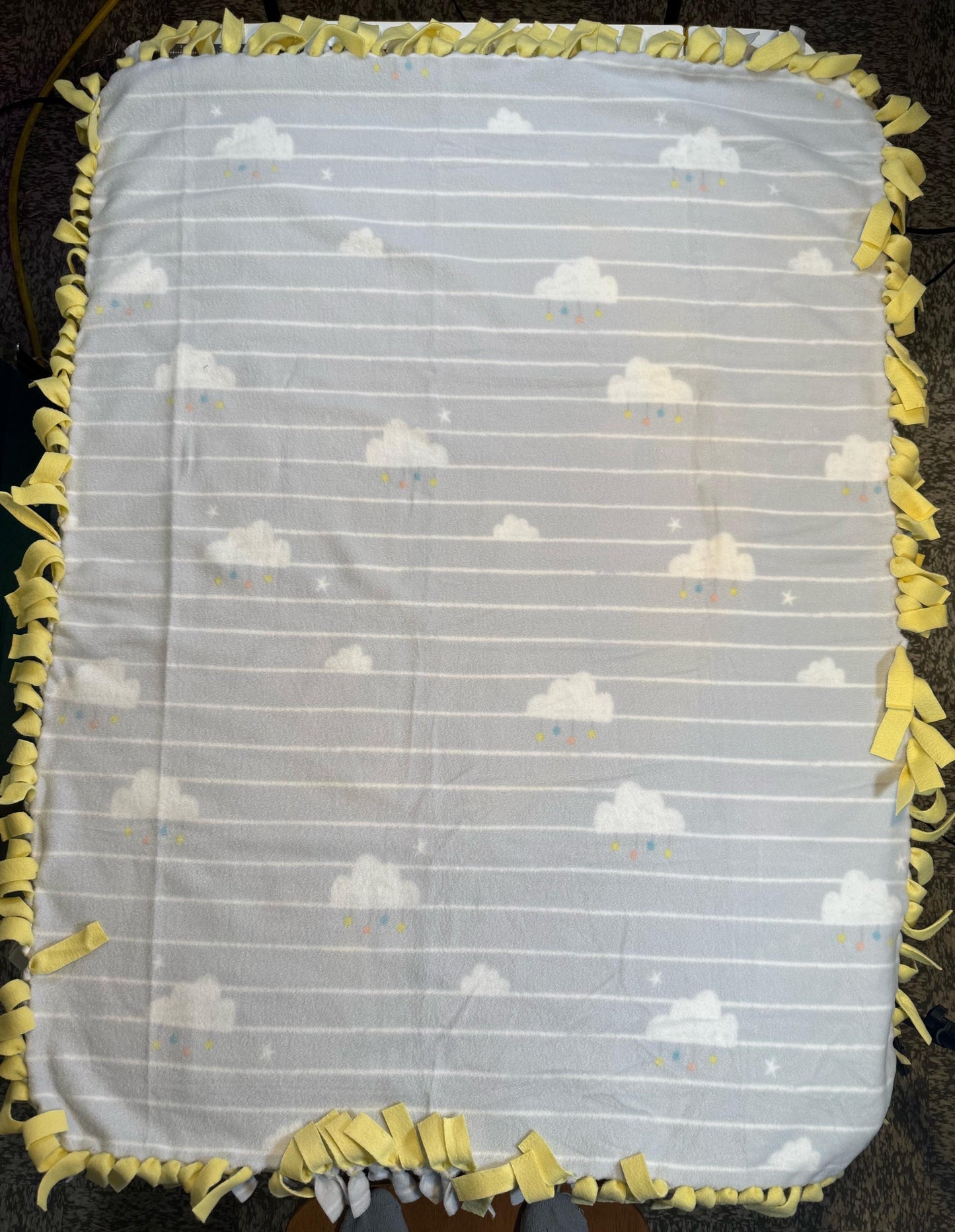 Custom Tie Knot Blanket – Handmade Fleece Throw for Cozy Comfort