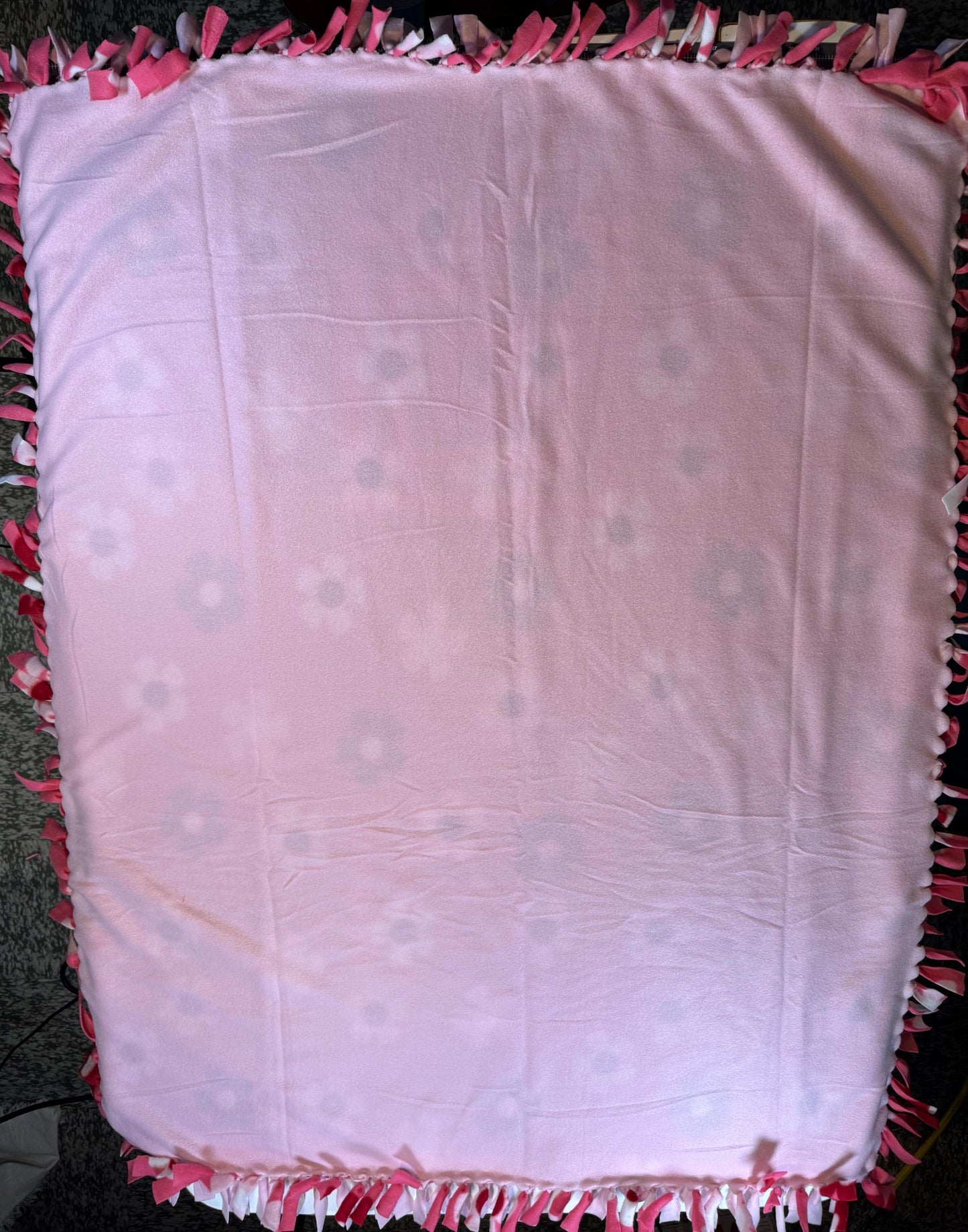 Handmade Tie Knot Blanket – Lightweight Cozy Fleece Throw – Perfect Gift